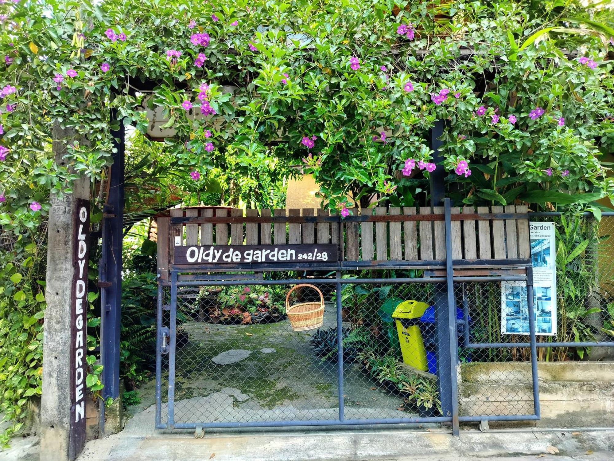 チエンマイ Oldy De Gardenアパートホテル エクステリア 写真