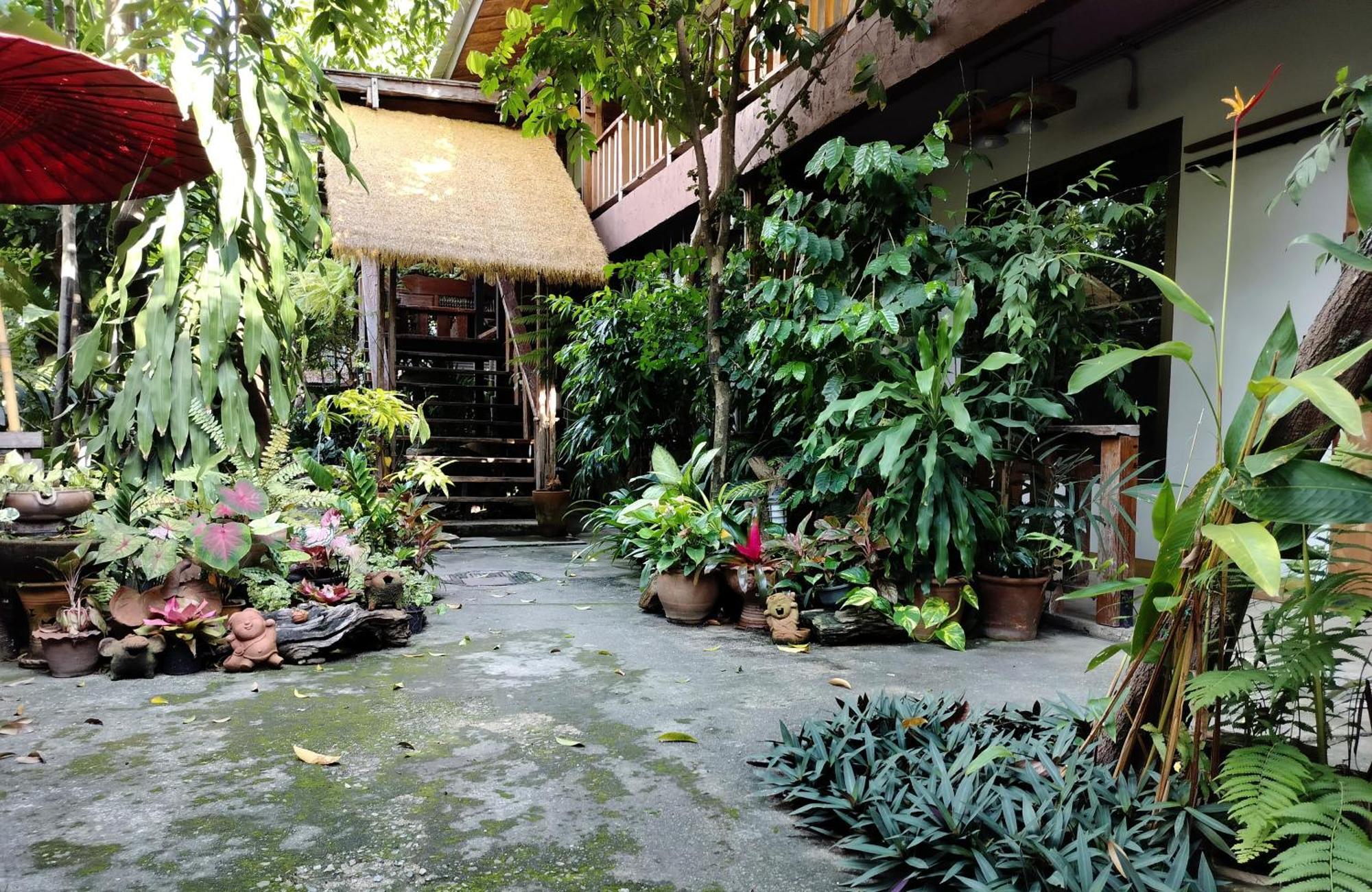チエンマイ Oldy De Gardenアパートホテル エクステリア 写真